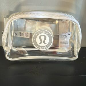 NWT LuLuLemon White/Vapor Everywhere Belt Bag